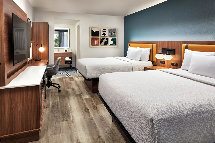 La Quinta Inn & Suites by Wyndham Thousand Oaks-Newbury Park hotel detail image 6