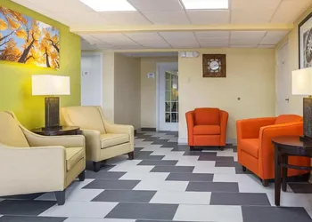 Motel 6 Knoxville, TN - East hotel thumbnail 2