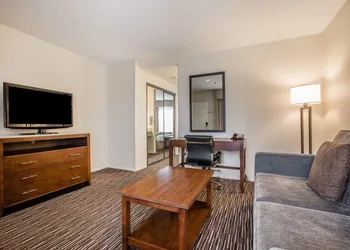 Quality Inn & Suites Hermosa Beach hotel thumbnail 8