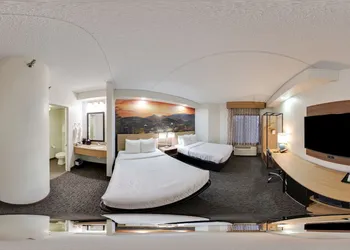 Clarion Pointe Sevierville-Pigeon Forge hotel thumbnail 8