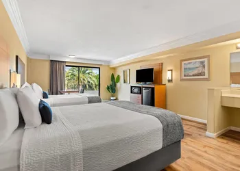 Travelodge by Wyndham San Clemente Beach hotel thumbnail 4