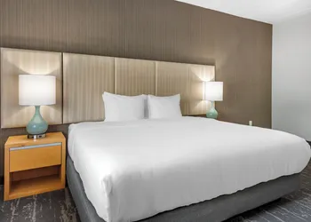 Somerset Lofts hotel thumbnail 6