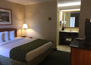 Days Inn & Suites by Wyndham Albuquerque North hotel thumbnail 5