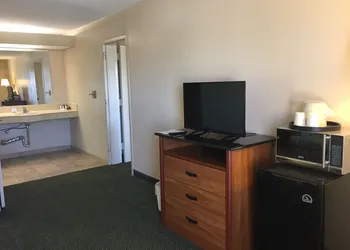 Days Inn & Suites by Wyndham Albuquerque North hotel thumbnail 7