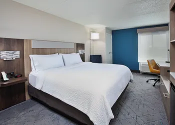 Holiday Inn Express & Suites Eden Prairie – Minneapolis by IHG hotel thumbnail 7