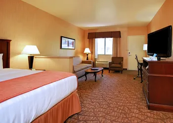 Best Western San Dimas Hotel & Suites hotel thumbnail 7
