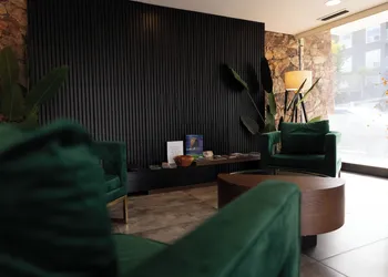 The Thompson Hotel hotel thumbnail 2