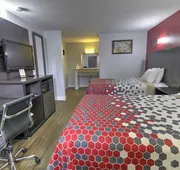 Econo Lodge Norfolk Airport hotel detail image 4