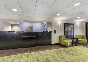 Comfort Inn Plano-Dallas hotel thumbnail 3