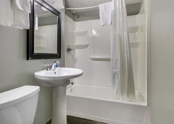 Knights Inn Bristol hotel thumbnail 8
