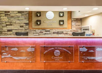 Comfort Inn Wings Stadium hotel thumbnail 3
