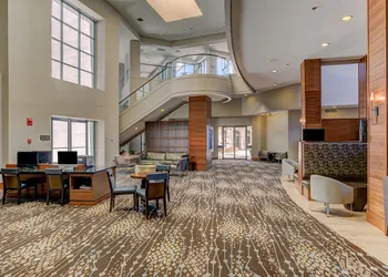 Hilton Phoenix Airport hotel thumbnail 2