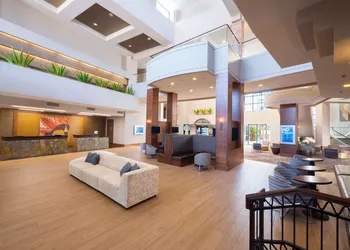 Hilton Phoenix Airport hotel thumbnail 8