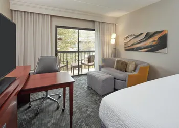 Courtyard by Marriott Chicago Wood Dale hotel thumbnail 6