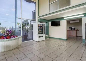 Rodeway Inn Clearwater - Largo hotel thumbnail 3