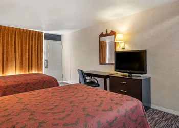Rodeway Inn Clearwater - Largo hotel thumbnail 8