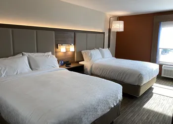 Holiday Inn Express & Suites Chatsworth by IHG hotel thumbnail 5
