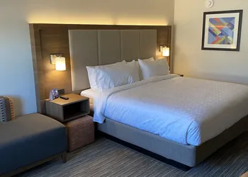 Holiday Inn Express & Suites Chatsworth by IHG hotel thumbnail 8