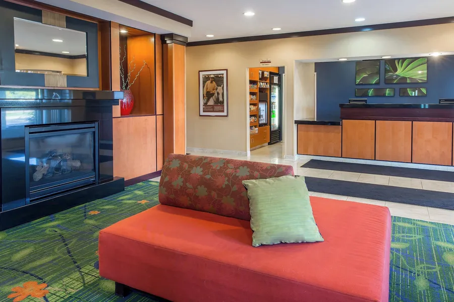 Fairfield Inn & Suites by Marriott Canton hotel detail image 2