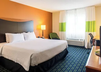 Fairfield Inn & Suites by Marriott Canton hotel thumbnail 6
