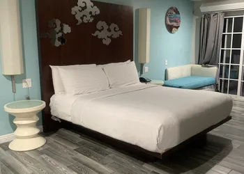 The Wave Manhattan Beach hotel thumbnail 4