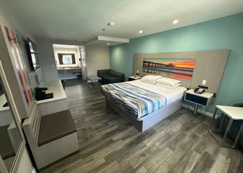The Wave Manhattan Beach hotel thumbnail 6