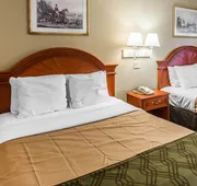 Econo Lodge Lebanon hotel detail image 5