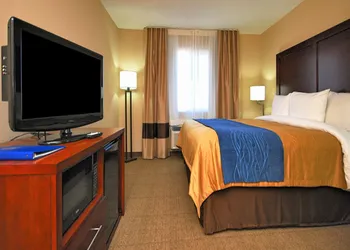 Comfort Inn Albuquerque Airport hotel thumbnail 5