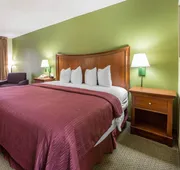 Quality Inn Merchants Drive hotel detail image 4