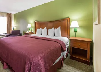 Quality Inn Merchants Drive hotel thumbnail 4