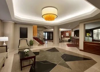 Hilton Arlington hotel thumbnail 5