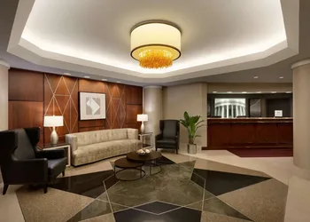 Hilton Arlington hotel thumbnail 6