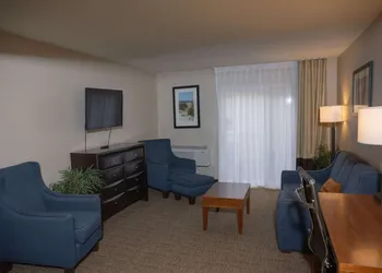 Comfort Inn & Suites Erie - Splash Lagoon Indoor Waterpark hotel thumbnail 3