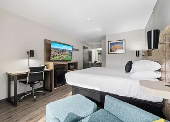 Red Lion Inn & Suites Deschutes River Bend hotel thumbnail 8