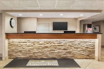 AmericInn by Wyndham Madison West hotel thumbnail 3