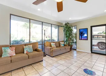 Travelodge by Wyndham Palm Springs hotel thumbnail 4