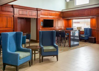 Comfort Suites Outlet Center hotel thumbnail 5