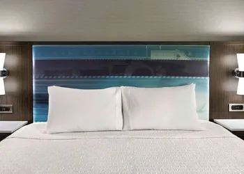 Hampton Inn Chicago-O'Hare International Airport hotel thumbnail 6