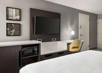 Hampton Inn Chicago-O'Hare International Airport hotel thumbnail 7