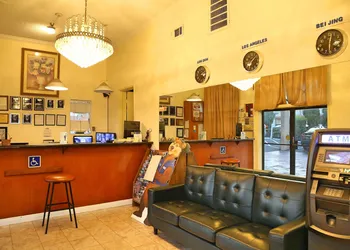 Travelodge by Wyndham Pasadena Central hotel thumbnail 2