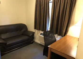 Travelodge by Wyndham Pasadena Central hotel thumbnail 5