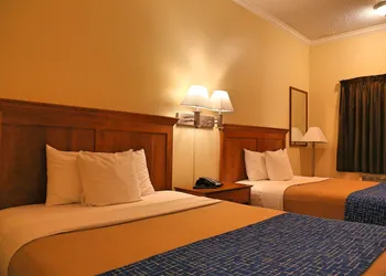 Travelodge by Wyndham Pasadena Central hotel thumbnail 8