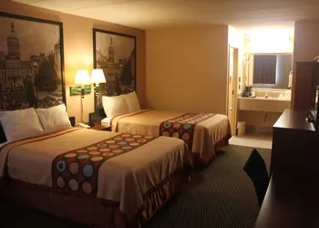 Super 8 by Wyndham Laurel hotel thumbnail 4