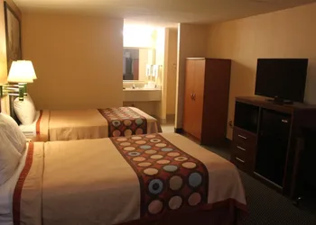 Super 8 by Wyndham Laurel hotel thumbnail 5