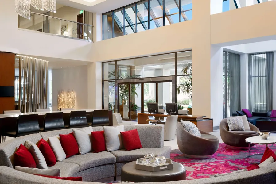 Hilton Woodland Hills / Los Angeles hotel detail image 2