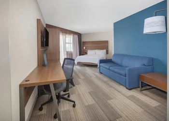 Holiday Inn Express San Diego Airport - Old Town by IHG hotel thumbnail 5