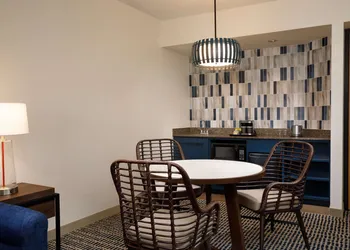 DoubleTree Suites by Hilton Orlando - Disney Springs® Area hotel thumbnail 8