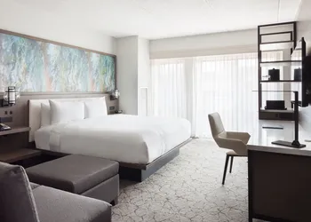 Marriott Melville Long Island hotel thumbnail 7