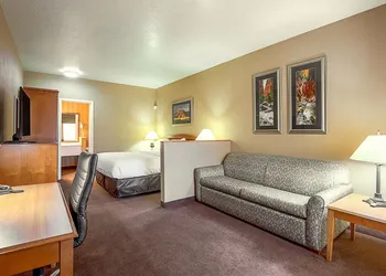 Clarion Suites St George - Convention Center Area hotel thumbnail 8