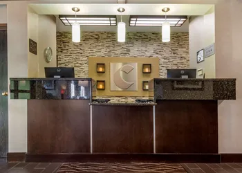 Comfort Inn & Suites Butler hotel thumbnail 2
